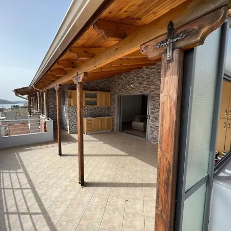 Luxury Penthouse With Seaview *